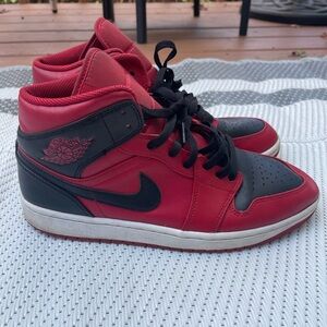 Jordan Mens 1 Mid Reverse Bred